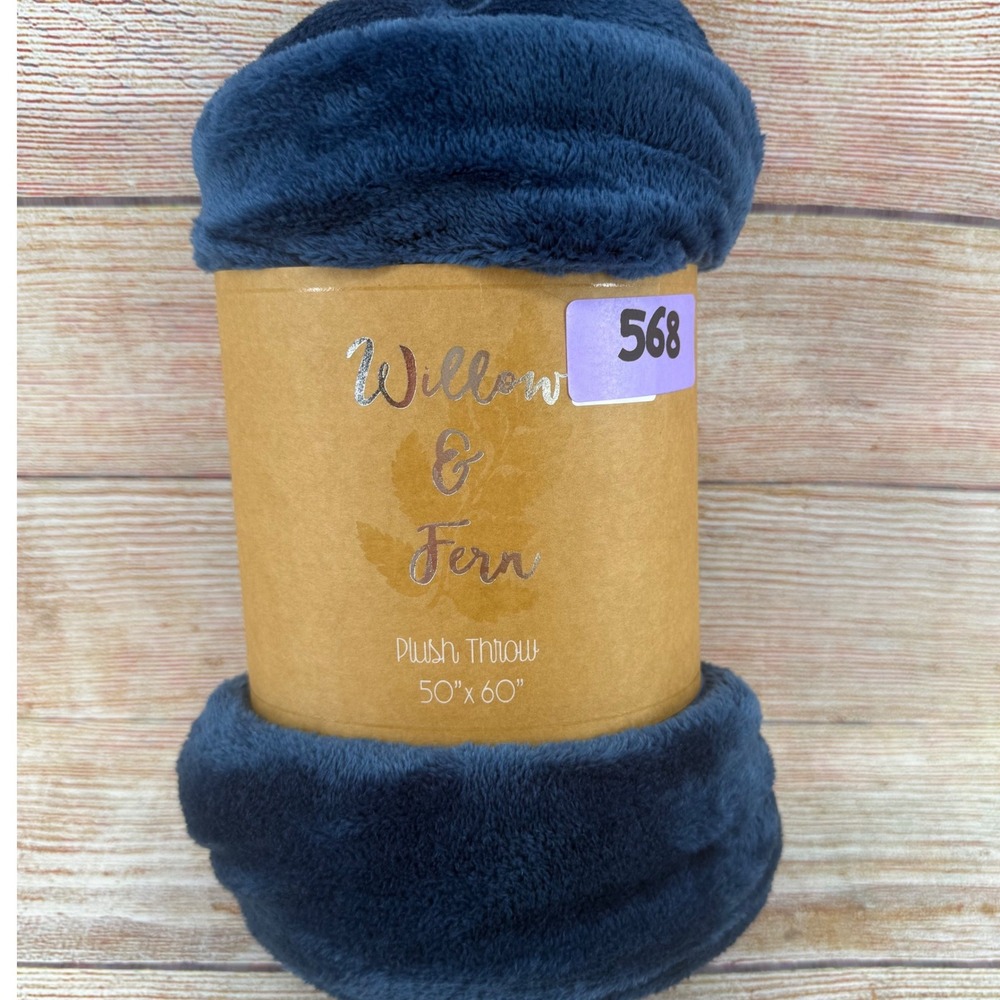 Willow & Fern Navy Blue Plush Throw Blanket 50x60 Soft Fuzzy Solid New